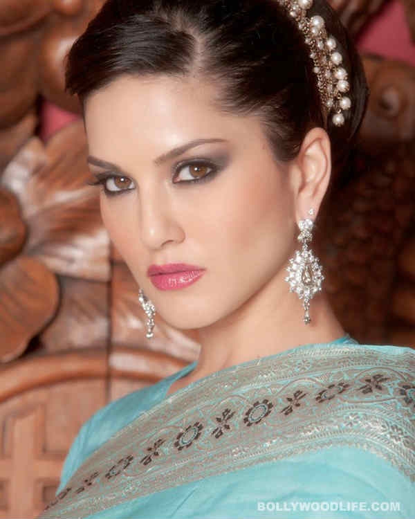 Sunny Leone agrees to not endorse tobacco product on request of Delhi Government