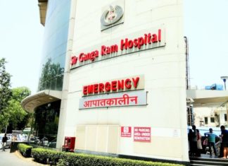 Sir Ganga Ram Hospital:FIR replaces floral shower on corona warriors