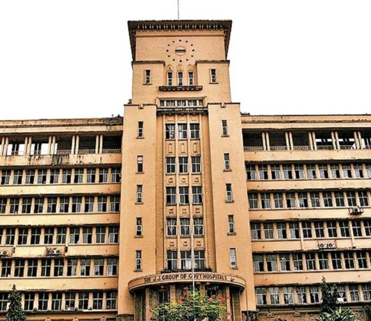 COVID: J J hospital Mumbai develops a contactless transport chamber to move COVID-19 patients